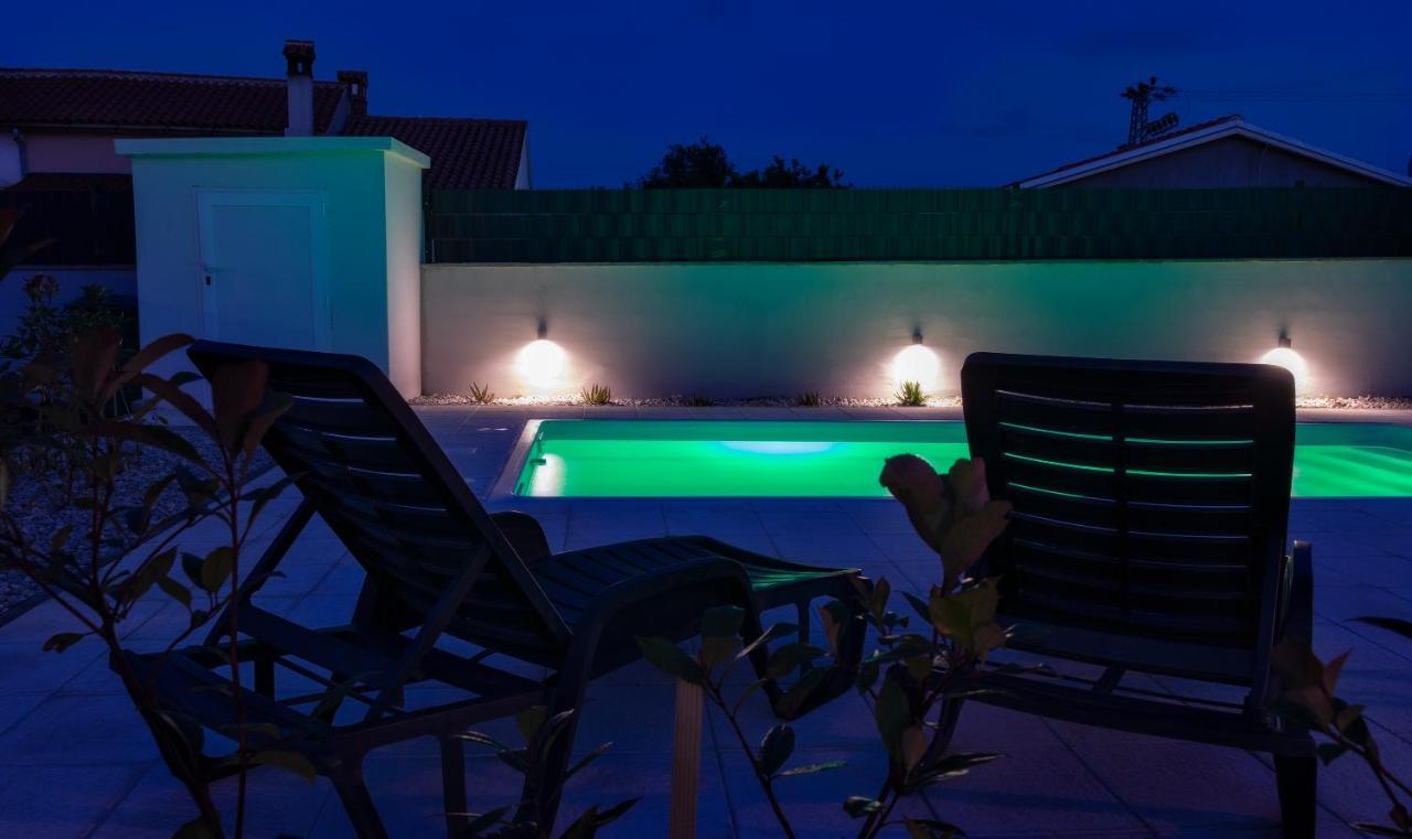 Holiday Home Volta Rakalj Bagian luar foto