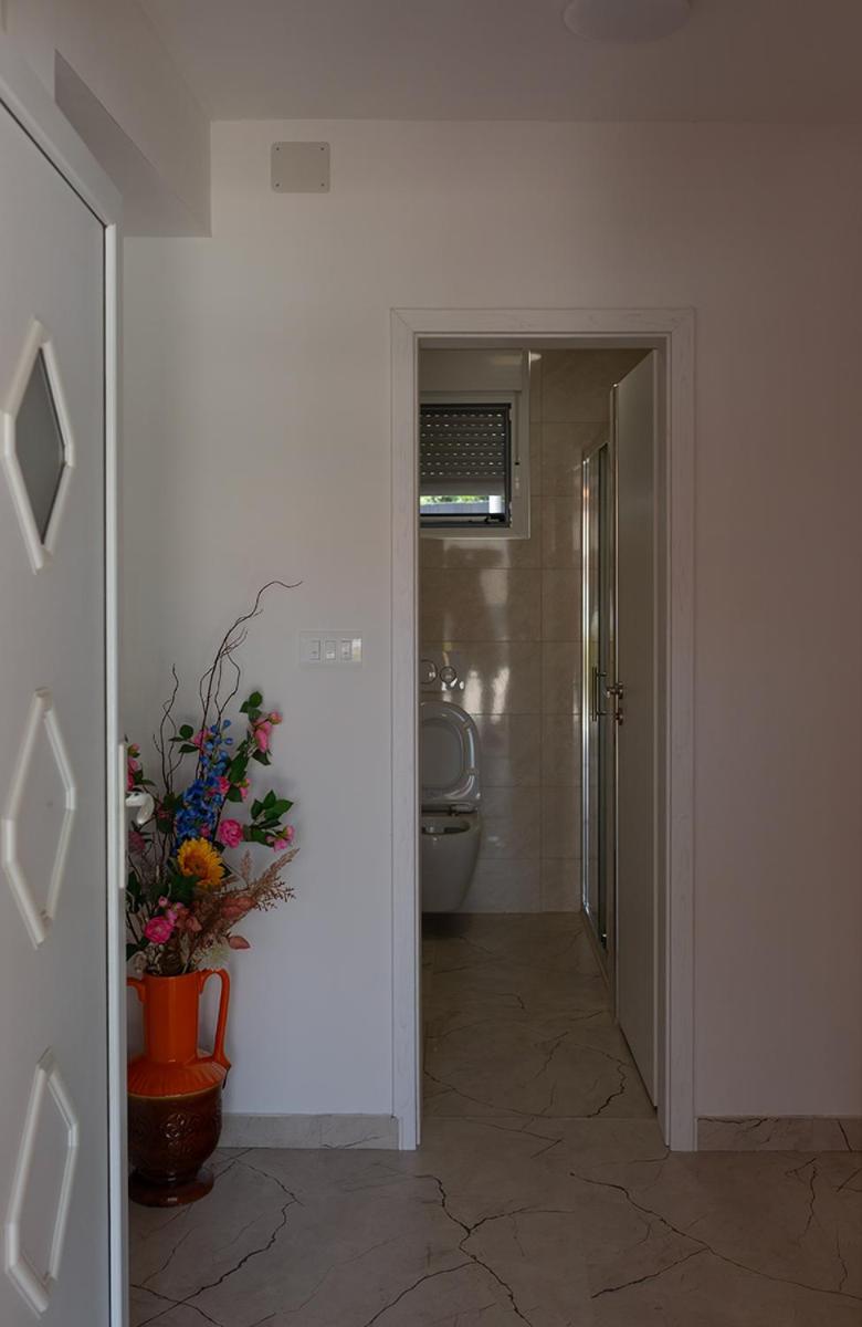 Holiday Home Volta Rakalj Bagian luar foto
