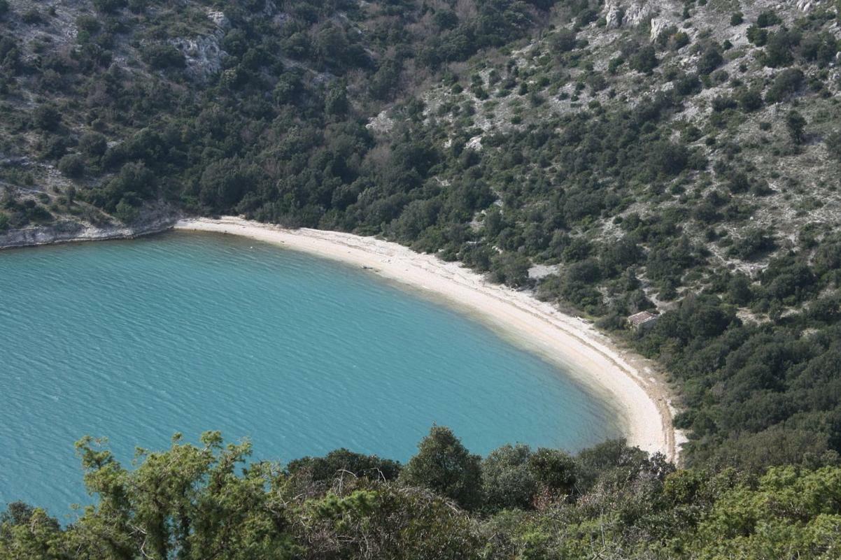 Holiday Home Volta Rakalj Bagian luar foto